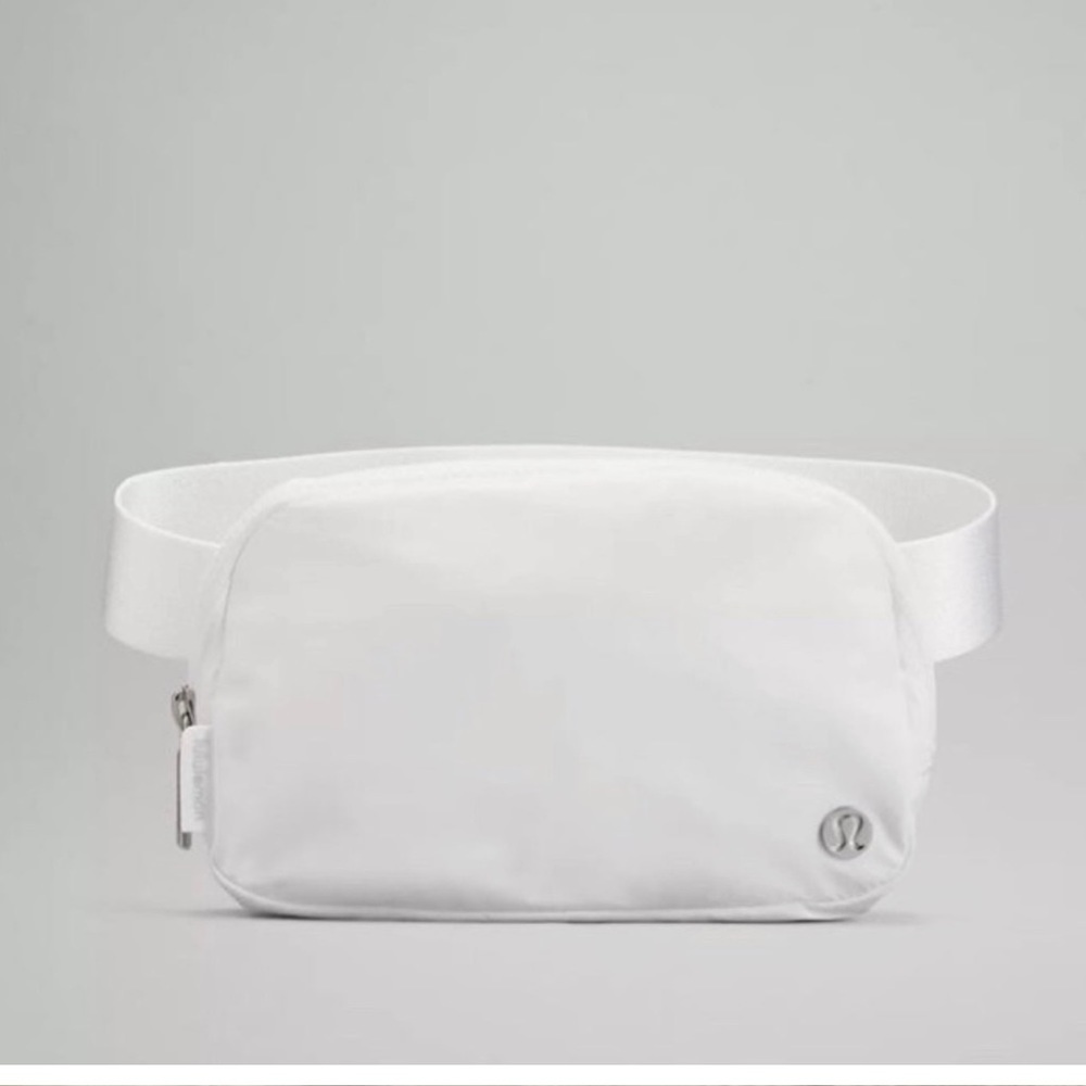 Lululemon | White Everywhere Belt Bag